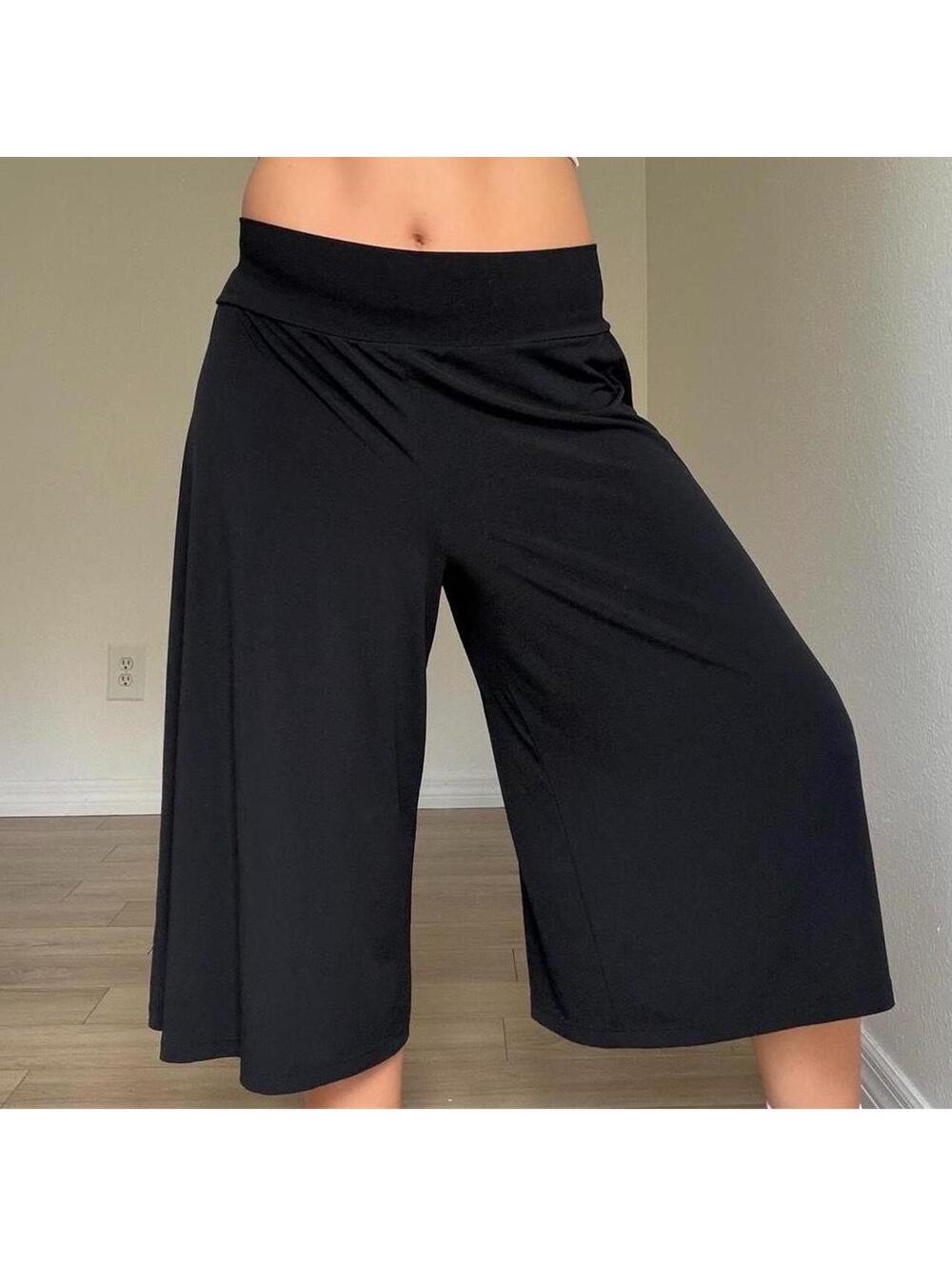 Y2K CHIC COQUETTE CAPRIS